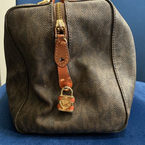 Michael Kors handbag - Picture 2 of 12